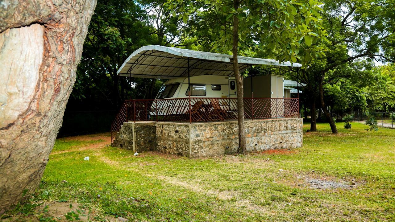 Bed and Breakfast Malwathu Oya Caravan Park Анурадхапура Экстерьер фото