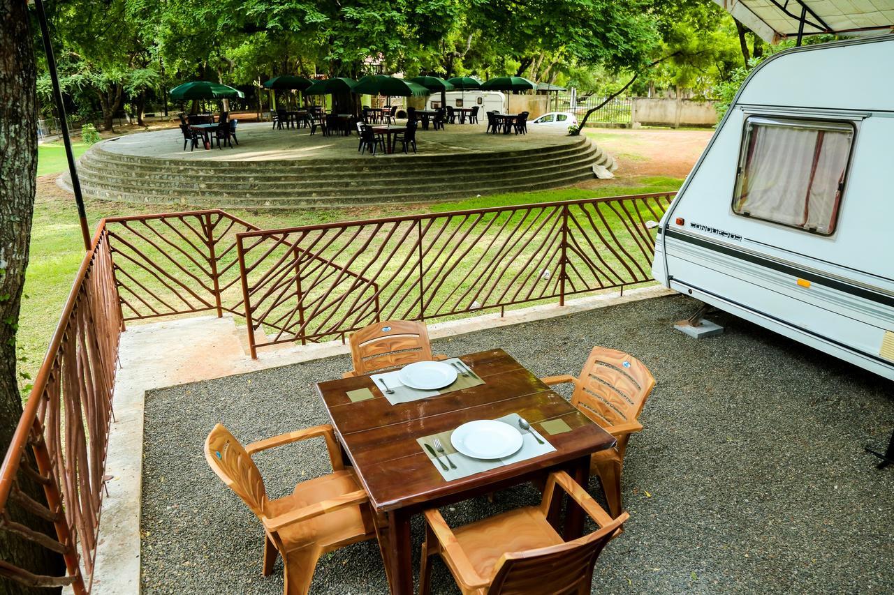 Bed and Breakfast Malwathu Oya Caravan Park Анурадхапура Экстерьер фото